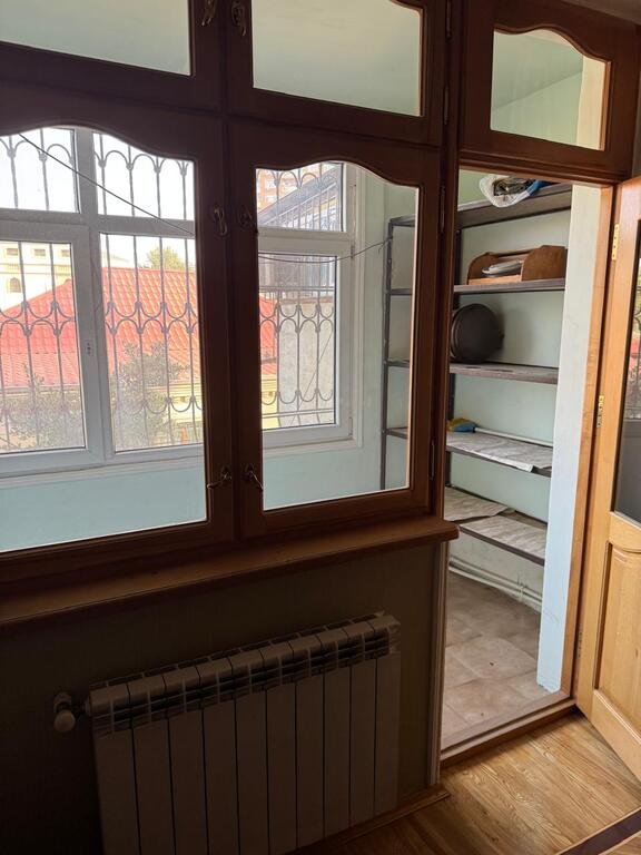 Satılır 3 otaqlı köhnə tikili, 74 m², Memar Əcəmi m.-2