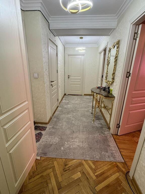 Satılır 4 otaqlı köhnə tikili, 120 m², Gənclik m.-4