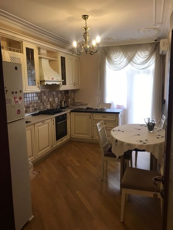 Kirayə verilir 3 otaqlı yeni tikili, 130 m², Xətai m.-1