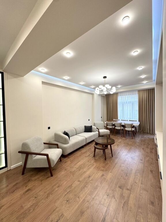 Satılır 3 otaqlı yeni tikili, 107 m², 28 May m.-1