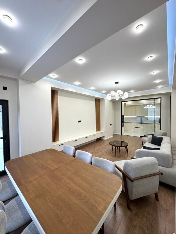 Satılır 3 otaqlı yeni tikili, 107 m², 28 May m.-3