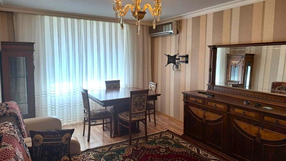 Satılır 3 otaqlı köhnə tikili, 80 m², Nəriman Nərimanov m.-1