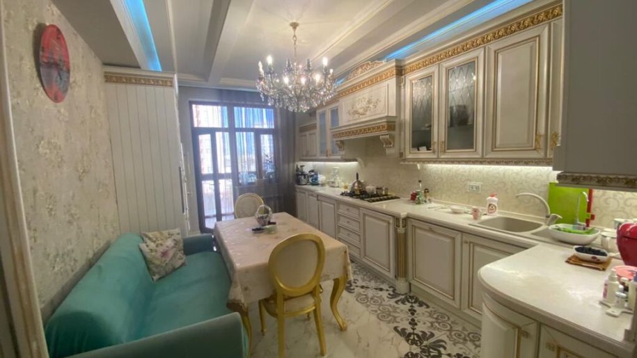 Satılır 3 otaqlı yeni tikili, 166 m², Elmlər Akademiyası m.-5