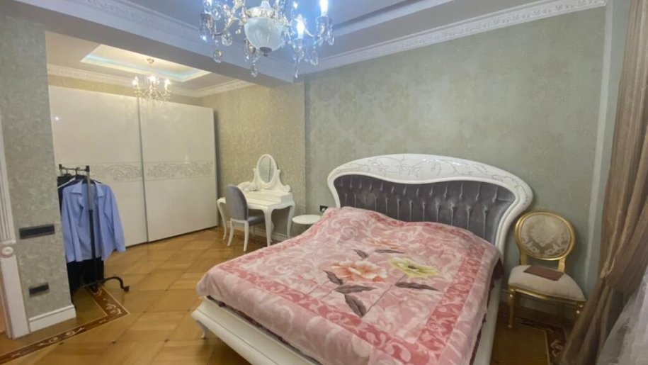 Satılır 3 otaqlı yeni tikili, 166 m², Elmlər Akademiyası m.-9