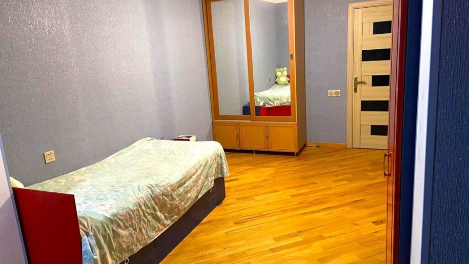 Satılır 2 otaqlı köhnə tikili, 51 m², Azadlıq Prospekti m.-4