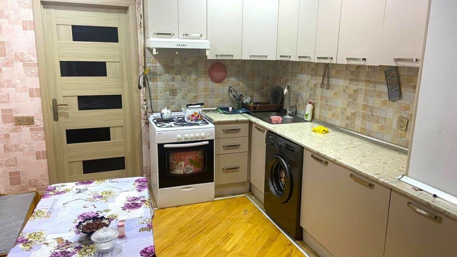 Satılır 2 otaqlı köhnə tikili, 51 m², Azadlıq Prospekti m.-7