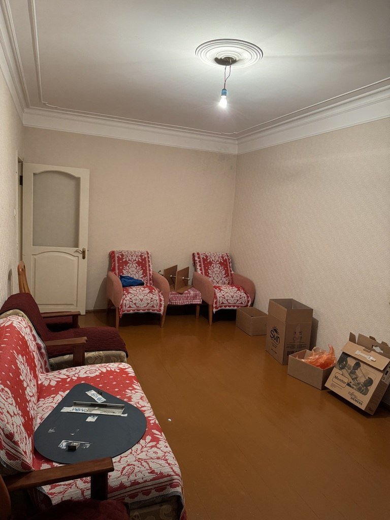 Satılır 3 otaqlı köhnə tikili, 85 m², Memar Əcəmi m.-2