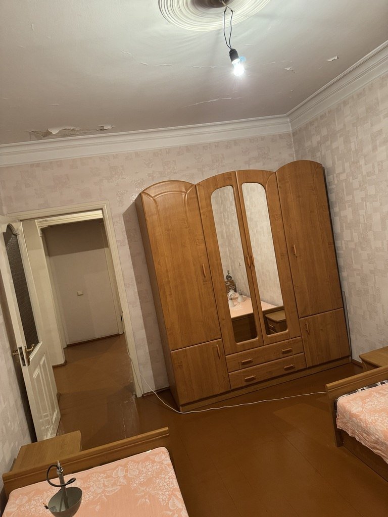 Satılır 3 otaqlı köhnə tikili, 85 m², Memar Əcəmi m.-5