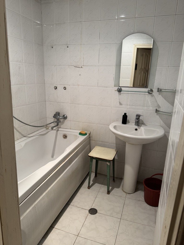 Satılır 3 otaqlı köhnə tikili, 85 m², Memar Əcəmi m.-12