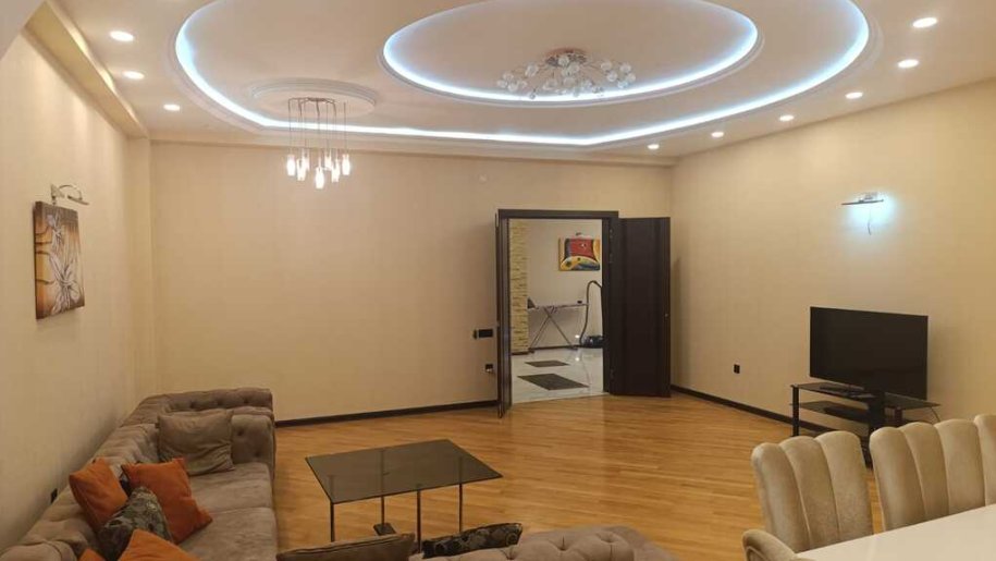 Kirayə verilir 3 otaqlı yeni tikili, 190 m², Nəriman Nərimanov m.-2