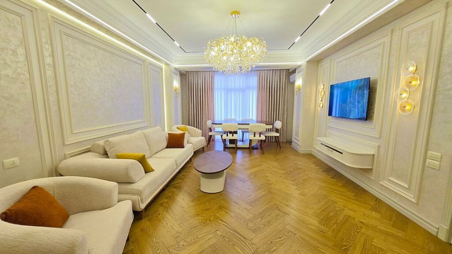 Satılır 4 otaqlı yeni tikili, 180 m², Nəriman Nərimanov m.-1