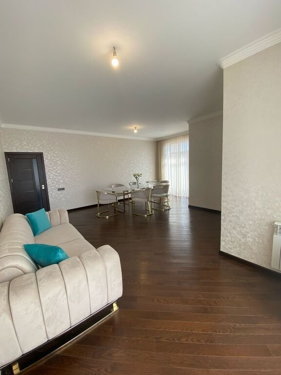 Satılır 3 otaqlı yeni tikili, 123 m², Elmlər Akademiyası m.-3