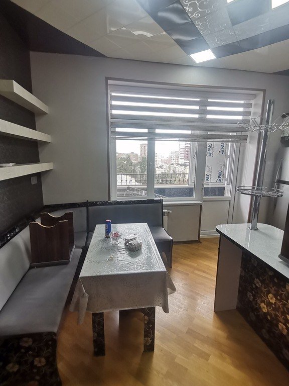 Kirayə verilir 3 otaqlı köhnə tikili, 100 m², Memar Əcəmi m.-4