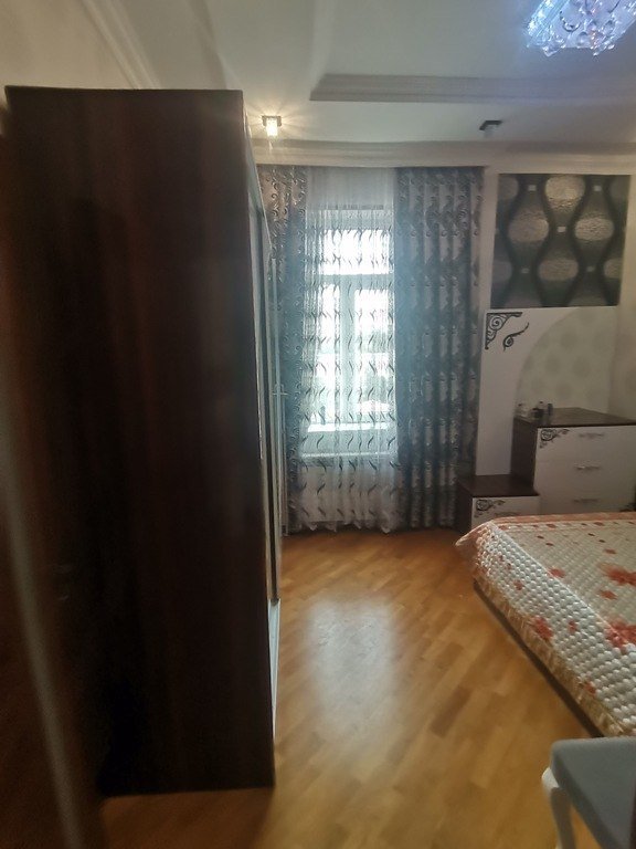 Kirayə verilir 3 otaqlı köhnə tikili, 100 m², Memar Əcəmi m.-8