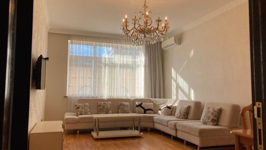 Kirayə verilir 2 otaqlı yeni tikili, 100 m², Nizami m.-1