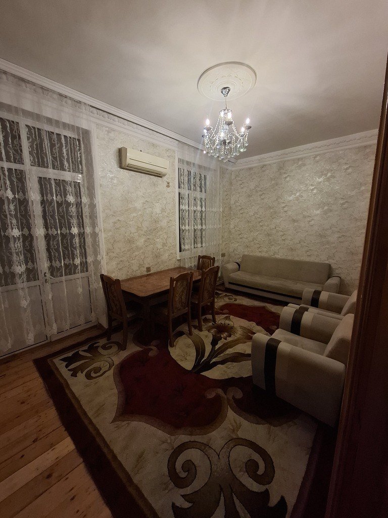 Kirayə verilir 2 otaqlı köhnə tikili, 65 m², Gəncə-2