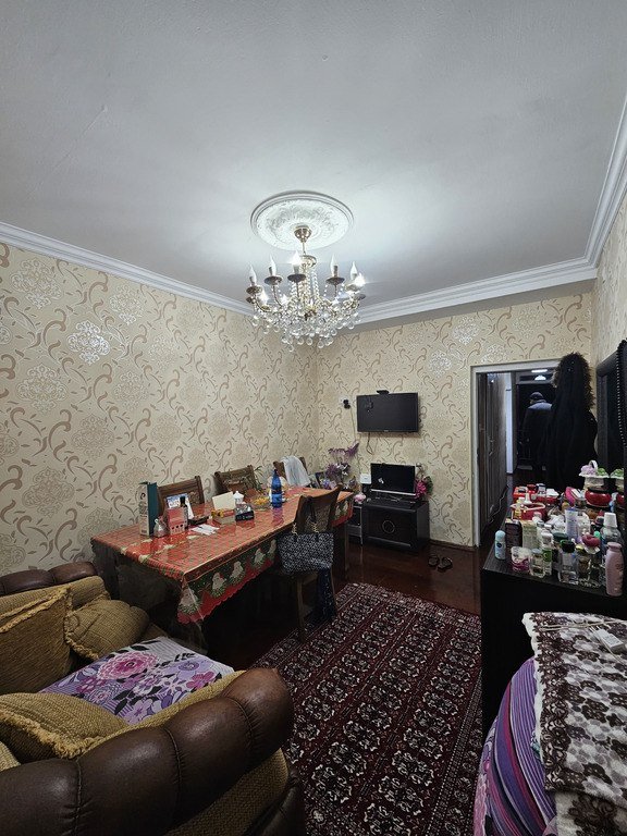 Satılır 2 otaqlı köhnə tikili, 45 m², 7-ci mikrorayon-1