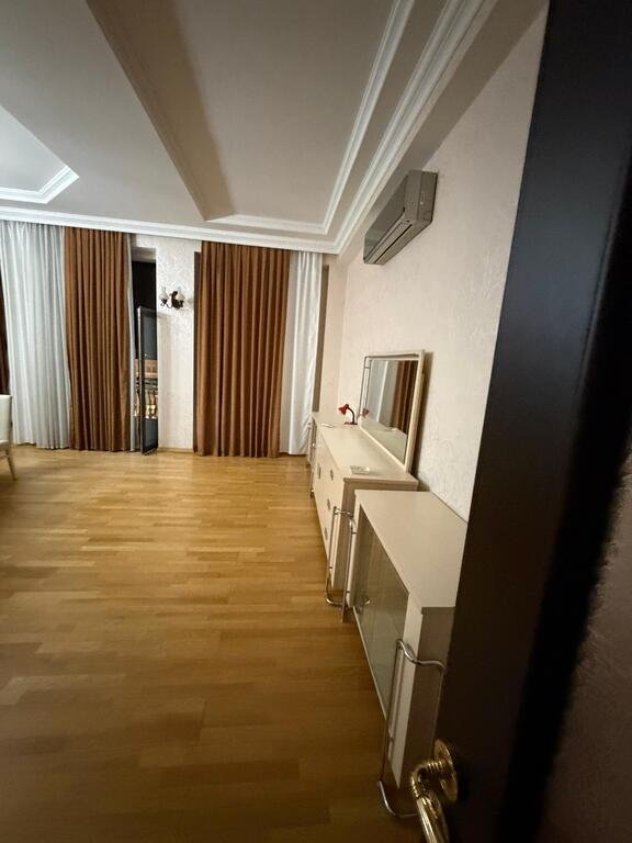Kirayə verilir 3 otaqlı yeni tikili, 210 m², Sahil m.-6