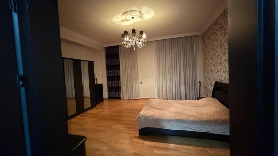 Kirayə verilir 3 otaqlı yeni tikili, 210 m², Sahil m.-7