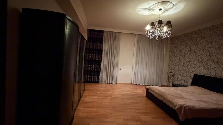 Kirayə verilir 3 otaqlı yeni tikili, 210 m², Sahil m.-14