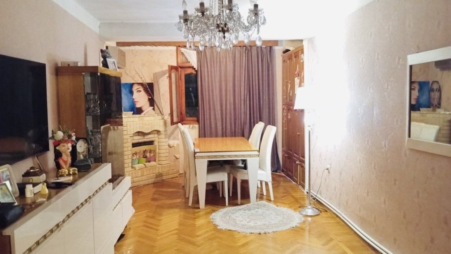 Satılır 2 otaqlı köhnə tikili, 48 m², İnşaatçılar m.-2