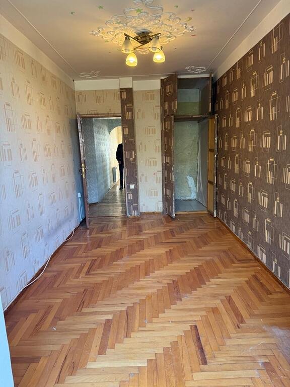 Satılır 3 otaqlı köhnə tikili, 80 m², 8-ci mikrorayon-11