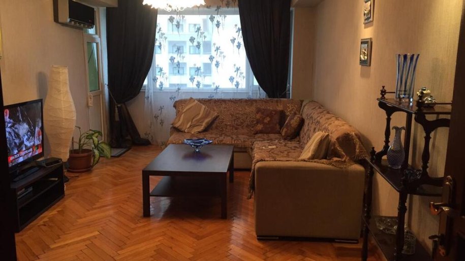 Kirayə verilir 2 otaqlı köhnə tikili, 65 m², 28 May m.-1