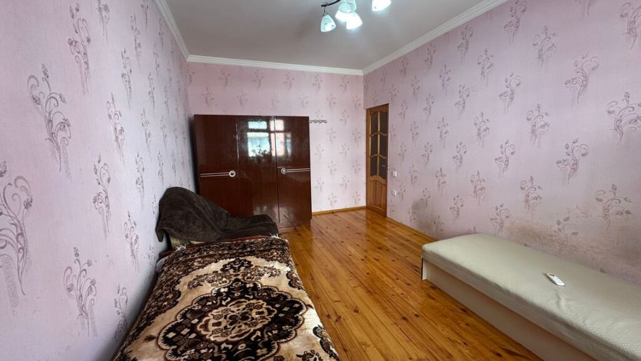 Satılır 4 otaqlı köhnə tikili, 110 m², Xalqlar dostluğu m.-7