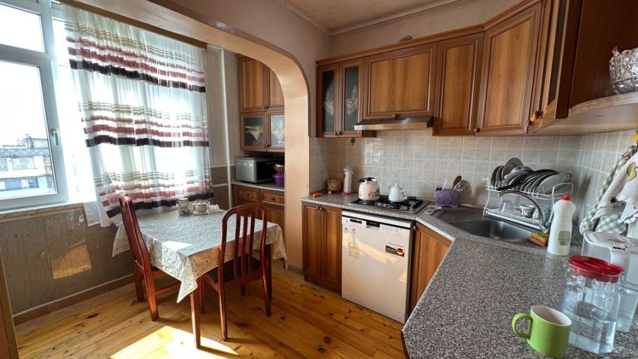 Satılır 4 otaqlı köhnə tikili, 110 m², Xalqlar dostluğu m.-11