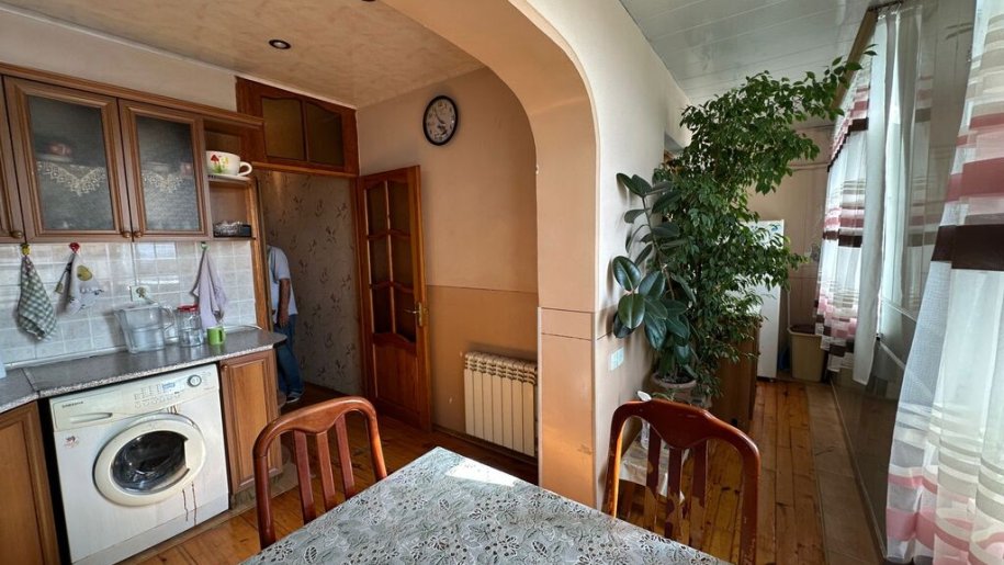 Satılır 4 otaqlı köhnə tikili, 110 m², Xalqlar dostluğu m.-12