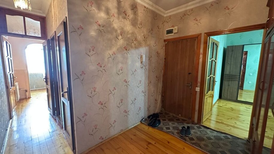 Satılır 4 otaqlı köhnə tikili, 110 m², Xalqlar dostluğu m.-13