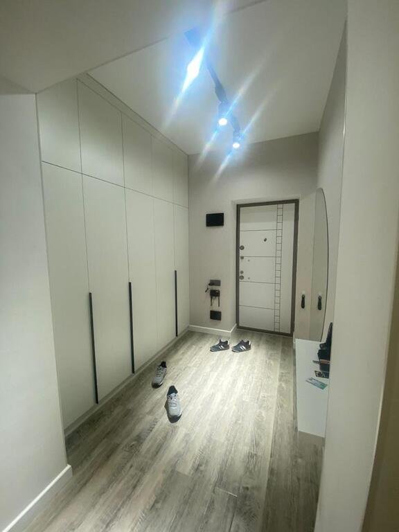Kirayə verilir 3 otaqlı yeni tikili, 117 m², 20 Yanvar m.-7