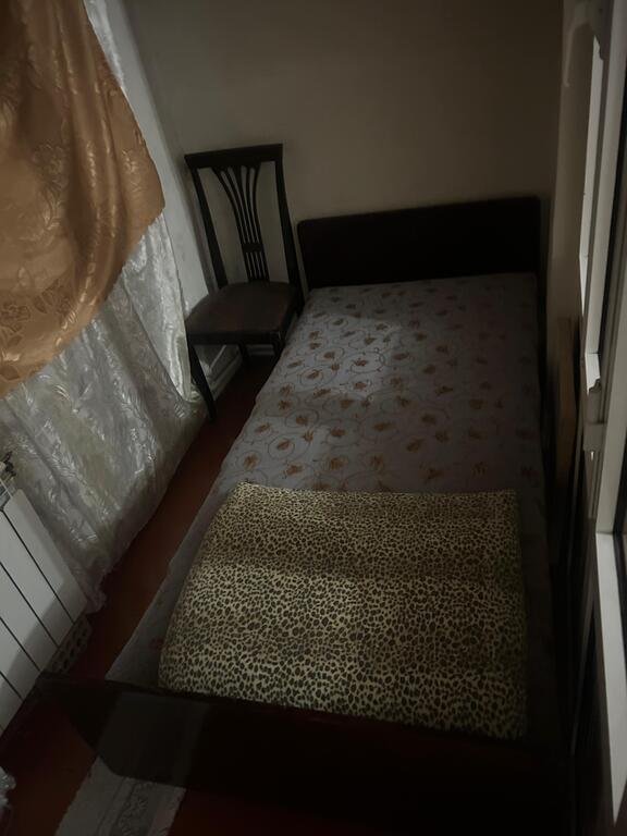 Kirayə verilir 2 otaqlı köhnə tikili, 45 m², Qara Qarayev m.-12