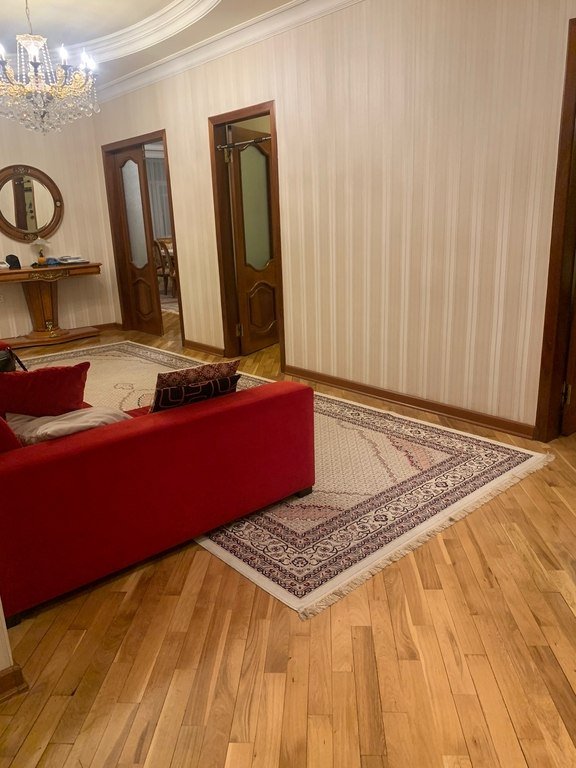 Satılır 4 otaqlı yeni tikili, 180 m², Azadlıq Prospekti m.-3