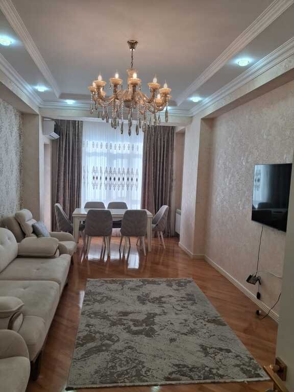 Kirayə verilir 3 otaqlı yeni tikili, 120 m², 8-ci mikrorayon-1