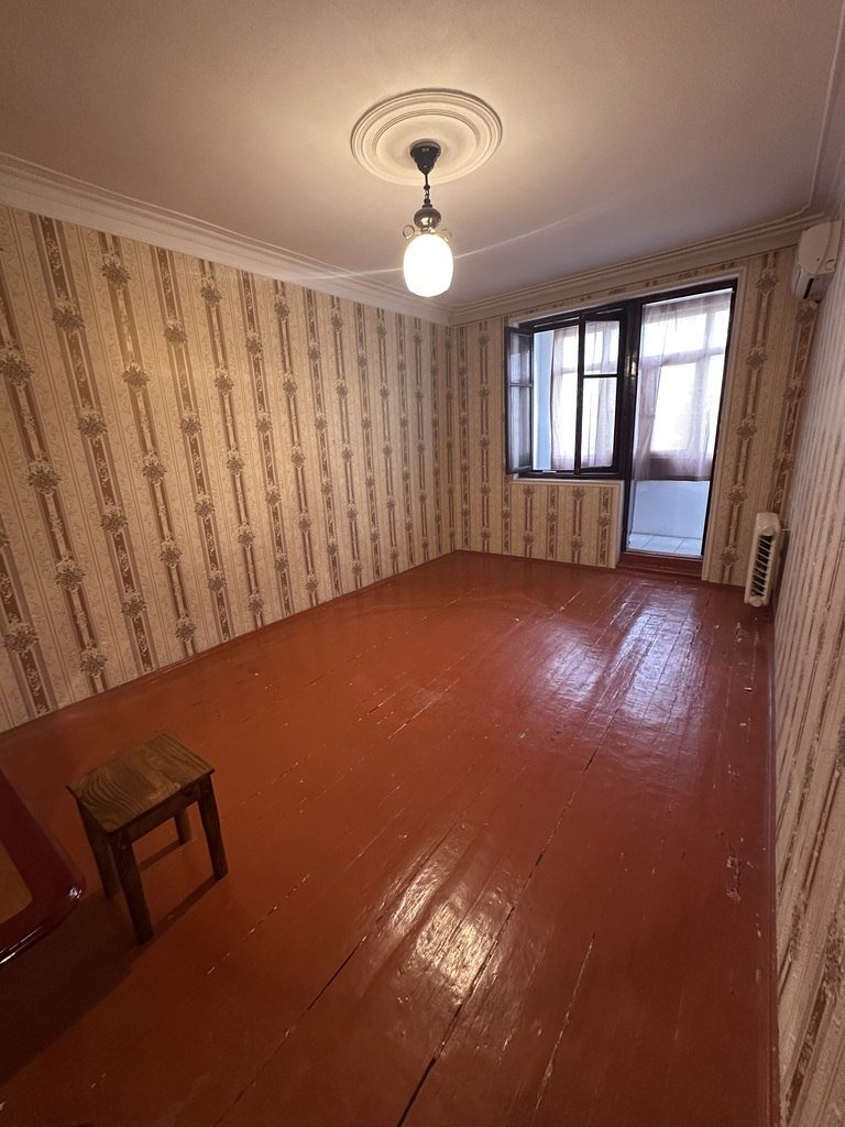 Satılır 2 otaqlı köhnə tikili, 35 m², 8-ci mikrorayon-7