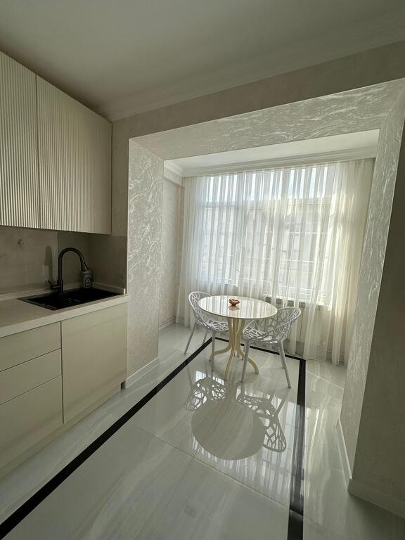 Kirayə verilir 3 otaqlı köhnə tikili, 90 m², Sahil m.-6