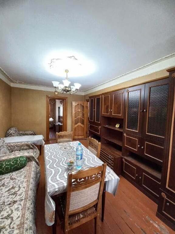 Kirayə verilir 3 otaqlı köhnə tikili, 70 m², İnşaatçılar m.-5