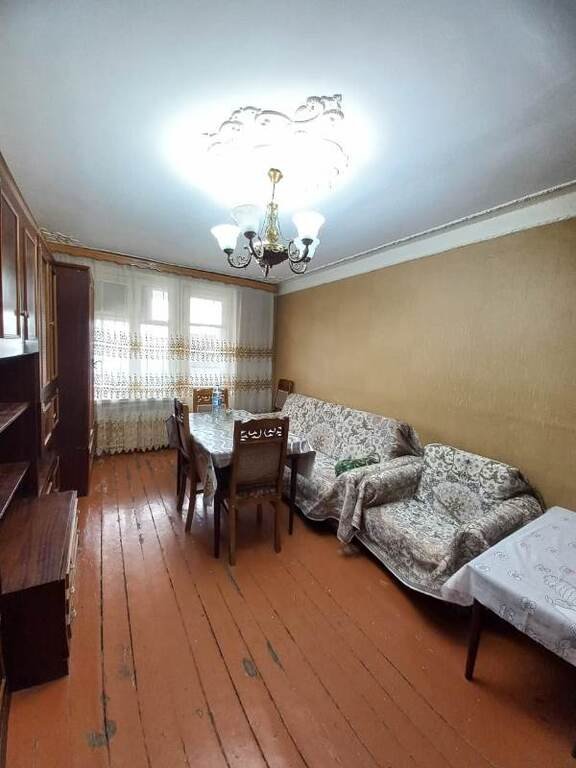 Kirayə verilir 3 otaqlı köhnə tikili, 70 m², İnşaatçılar m.-7