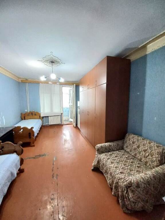 Kirayə verilir 3 otaqlı köhnə tikili, 70 m², İnşaatçılar m.-9