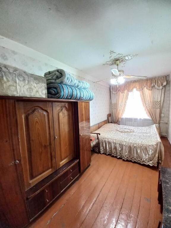 Kirayə verilir 3 otaqlı köhnə tikili, 70 m², İnşaatçılar m.-12