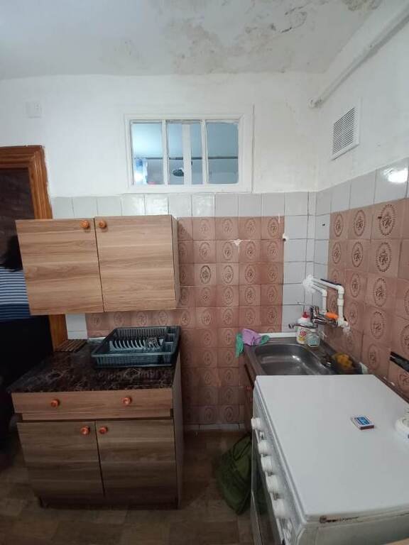 Kirayə verilir 3 otaqlı köhnə tikili, 70 m², İnşaatçılar m.-15