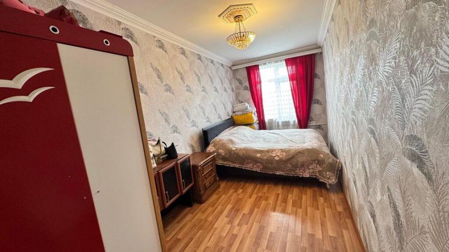Satılır 3 otaqlı köhnə tikili, 90 m², Bakıxanov (Razin)-3