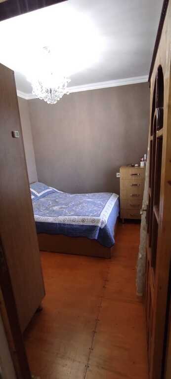 Satılır 3 otaqlı köhnə tikili, 65 m², İnşaatçılar m.-5