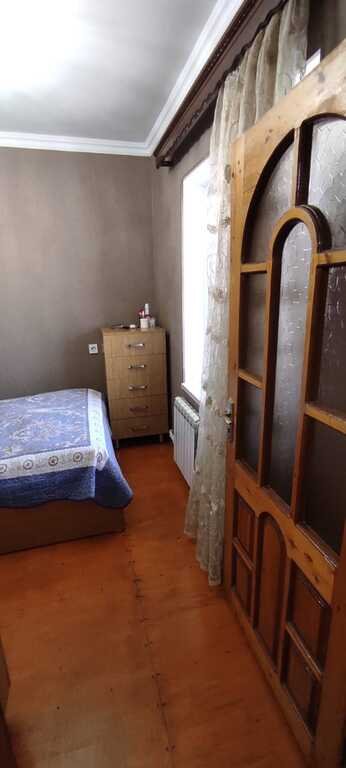Satılır 3 otaqlı köhnə tikili, 65 m², İnşaatçılar m.-9