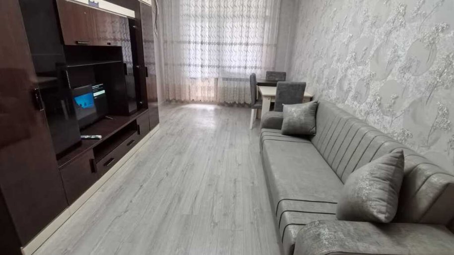 Kirayə verilir 2 otaqlı yeni tikili, 72 m², Neftçilər m.-2