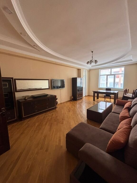 Kirayə verilir 3 otaqlı yeni tikili, 170 m², Memar Əcəmi m.-1