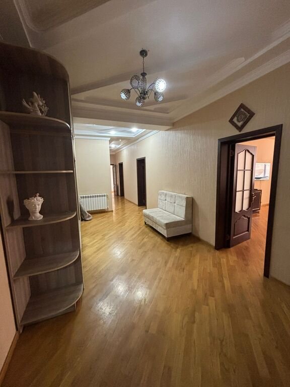 Kirayə verilir 3 otaqlı yeni tikili, 170 m², Memar Əcəmi m.-3