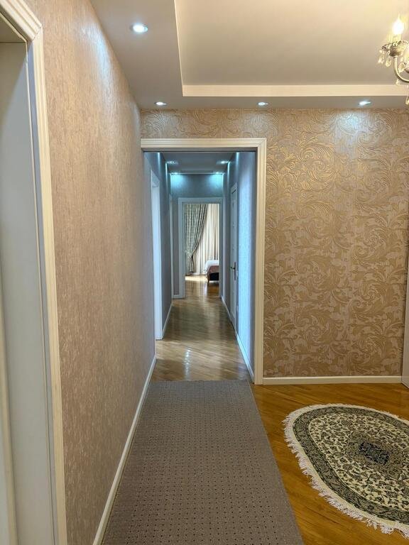 Satılır 3 otaqlı yeni tikili, 133 m², 8 noyabr-8