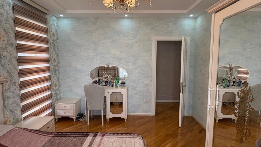Satılır 3 otaqlı yeni tikili, 133 m², 8 noyabr-11